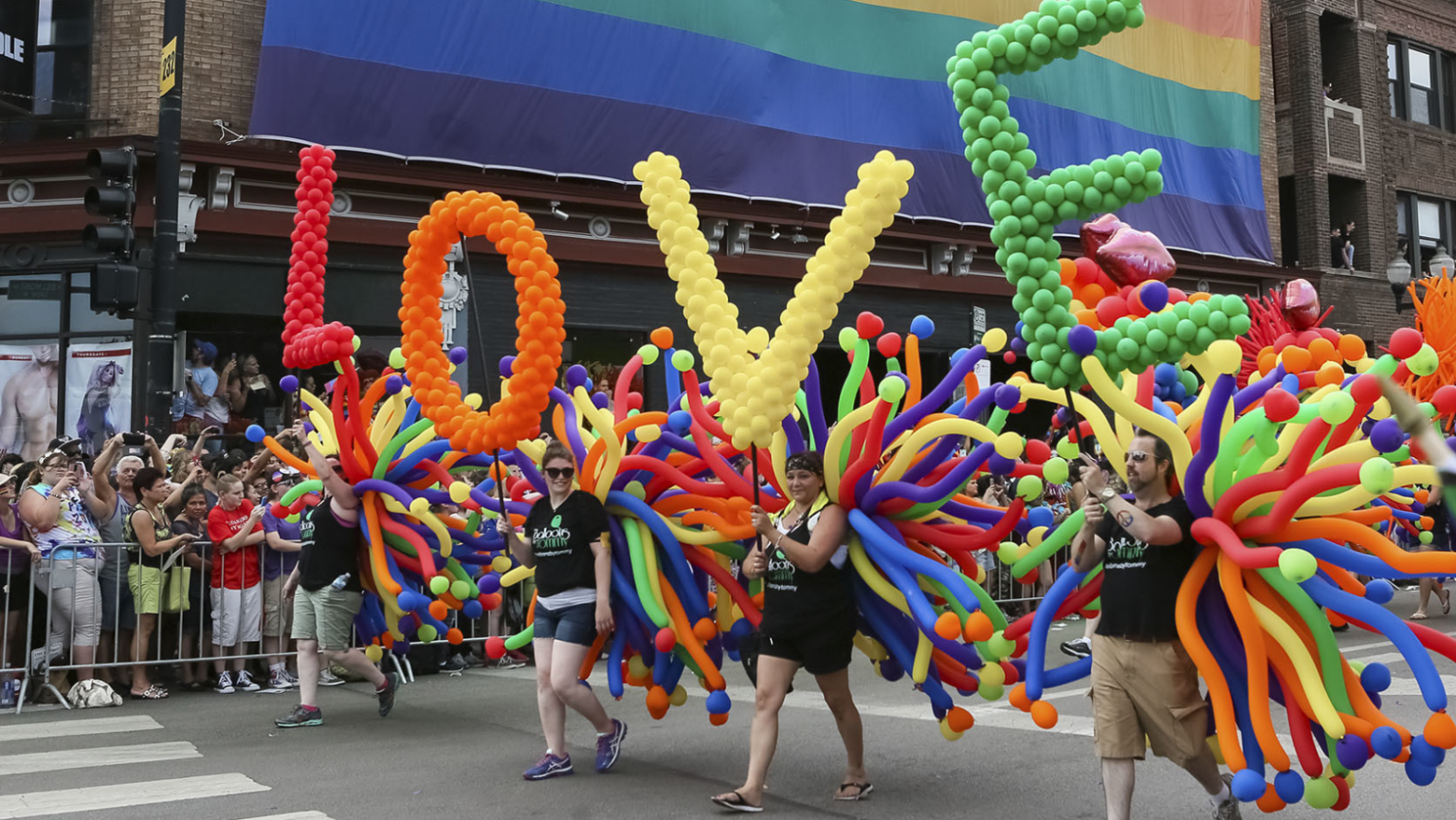 5 Things to do in Chicago to Celebrate Pride Month The Apartment Source